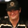 Phil Hellmuth: buone letture + raise over the top = chips facili!