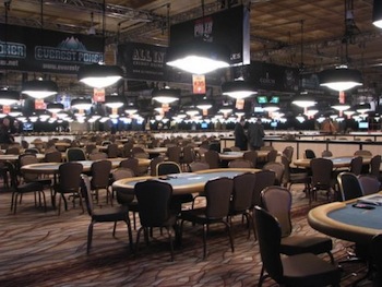 Un'insolita immagine dell'Amazon Room vuota prima delle WSOP