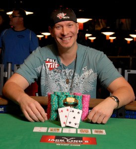 Greg 'FBT' Mueller il giorno del suo primo braccialetto WSOP vinto