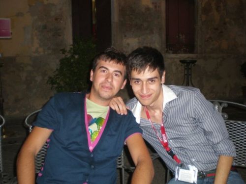 Luca - a destra - con l'amico e collega Alfio Battisti