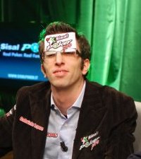 Una posa divertente di Gabriele Lepore