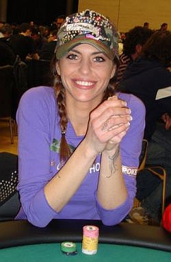 La stupenda Pamela Camassa, presente a Campione