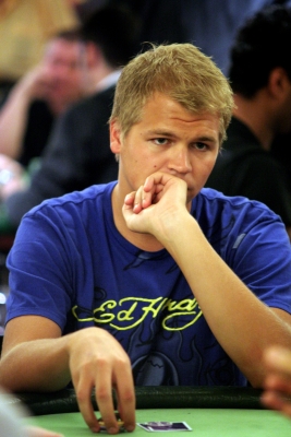 Santeri Valikoski, chipleader ed unico non britannico del tavolo finale
