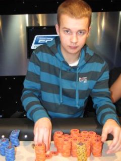 Jakob  'mendieta19' Carlsson, netto chipleader del tavolo finale