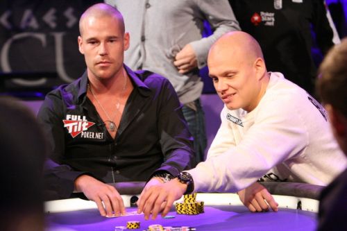 Patrik Antonius al tavolo con Ilari
