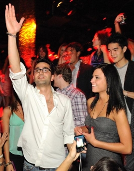 Antonio Esfandiari ad uno dei suoi amati party
