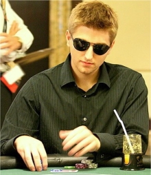 Tony “Bond18” Dunst è uno degli istruttori di PokerSavvy