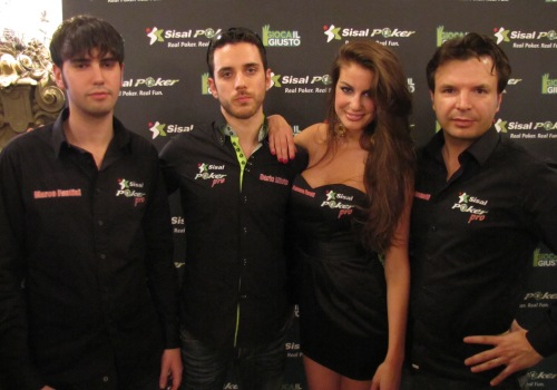Le new entries con il capitano: da sinistra Marco Fantini, Dario Alioto, Francesca Fioretti e Niccolò Caramatti