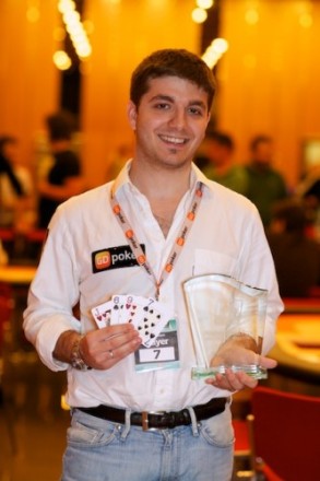 Rocco Palumbo dopo il trionfo (foto pokergrandprix.it)