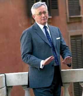 Il Ministro Tremonti sembra invitare alla calma...