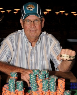Harold Angle, la gioia di un braccialetto WSOP a 78 anni