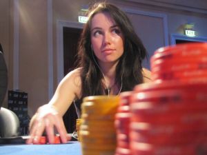 Liv Boeree  subito dopo aver eliminato Gigetto a Sanremo