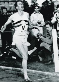 Roger Bannister in uno scatto del 1954