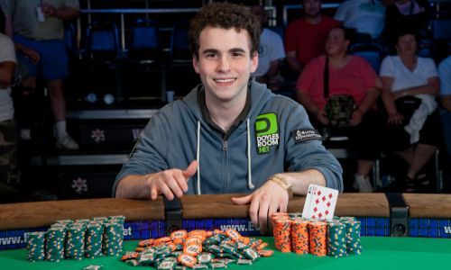 Daniel 'djk123' Kelly, vincitore del 25k$ 6-max lo scorso anno. Rimarrà l'unico, essendo l'evento cancellato