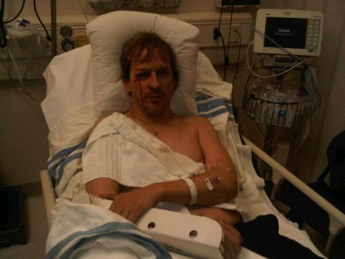 Altra foto che ritrae un Phil Laak decisamente malconcio