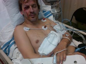 Phil Laak, ancora sanguinante in ospedale