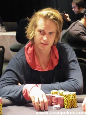 Viktor Blom, chipleader che incuriosisce