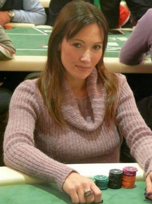 Carlotta Bulgarelli al tavolo