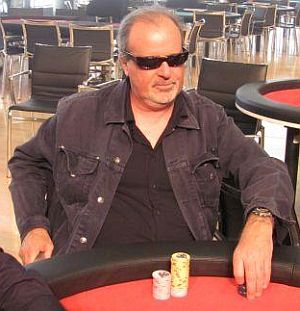 Giorgio Bernasconi al tavolo da poker