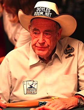 Doyle Brunson con la patch della sua ormai 'ex' poker room