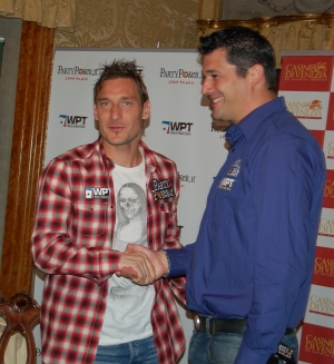 Totti con Dragan Galic al termine del match