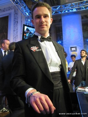 Alessio Isaia è in cerca di un'altra serata di gala...