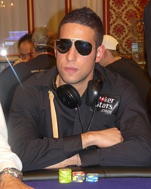 Emiliano durante l'EPT Sanremo 2008, qualificato con 7$