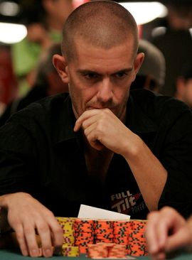 Gus Hansen punta ad ottenere successo alle WSOP