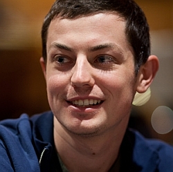 Tom 'durrrr' Dwan, ritardatario e short stack