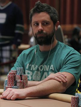 Justin Young vede rosso quando partecipa al WPT