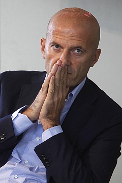 Augusto Minzolini: il suo TG1 è in forte difficoltà