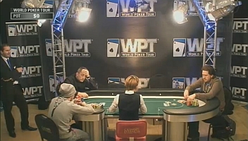 Un momento del tavolo finale: a sinistra Caroli, di spalle Alescio e a destra O'Dwyer