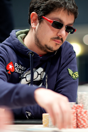 Luca Pagano al tavolo dell'EPT Deauville (foto Neil Stoddart - PokerStarsblog)