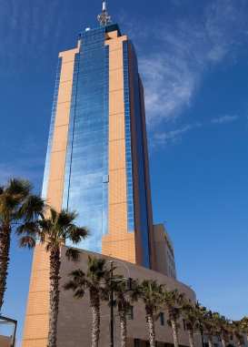 L'ormai famosa 'torre' del casinò Portomaso