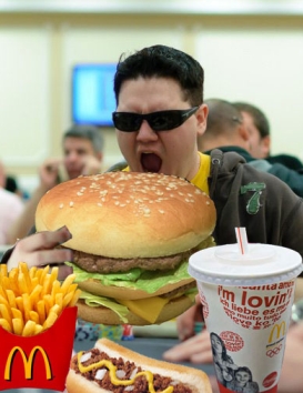 Shaun Deeb is loving it (courtesy of PokerNews)