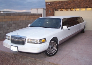 Anche una limousine nella dotazione di casa Pokermagia a Las Vegas