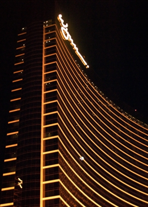 Una spettacolare foto notturna del Wynn di Las Vegas