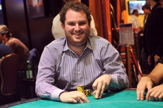Scott Seiver sorridente...prima della mano incriminata
