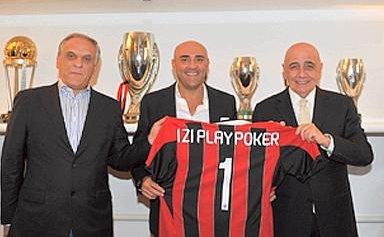 Nella foto adnkronos Bogarelli, Schiavolin e Galliani festeggiano l'accordo