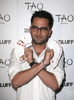Antonio Esfandiari: like a boss