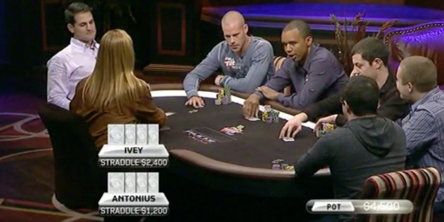 Brandon Adams (a sinistra), Patrik Antonius e Phil Ivey (al centro) allo stesso tavolo. Qui siamo a Poker After Dark, ma gli organizzatori dell'Aussie Millions sperano che la scena si ripeta a breve, soprattutto per gli ultimi due