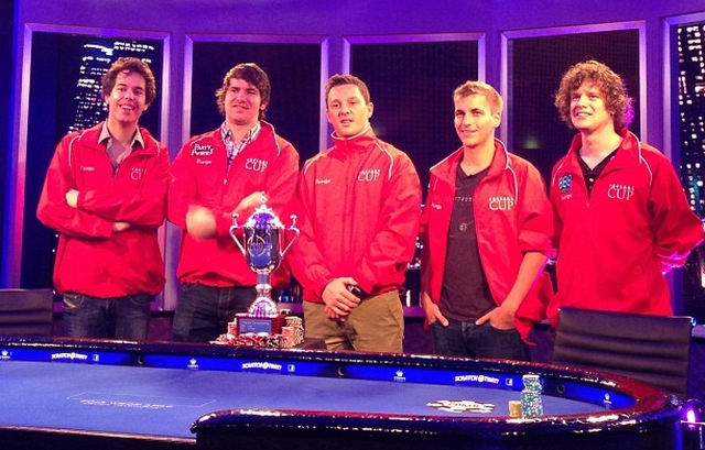 Il team Europe, vincitore della Caesars Cup 2013: da sinistra Nitsche, Rettenmaier, Trickett, Gruissem e Holden (photo Pokernews)