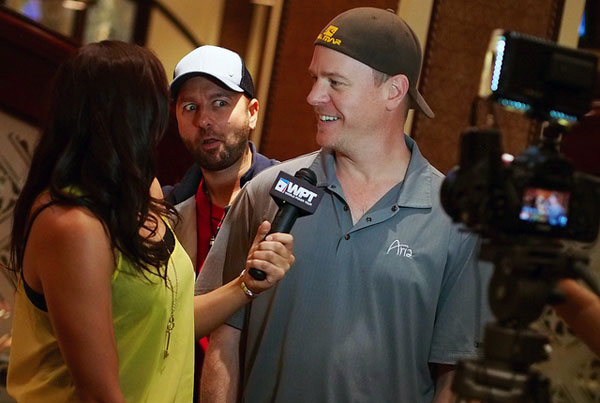 Daniel Negreanu scherza con l'amico Erick Lindgren