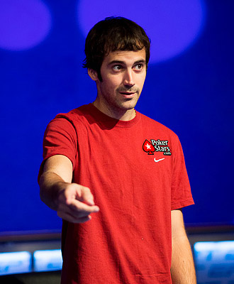 Jason Mercier rivede il primo posto nel GPI (photo courtesy Neil Stoddart, PokerStars)