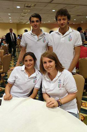 Le due giovani coppie vincenti del Bridge italiano: in alto Gabriele Zanasi e Max Di Franco, in basso Giorgia Botta e Margherita Chavarria