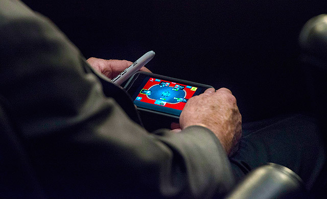 john-mccain-poker