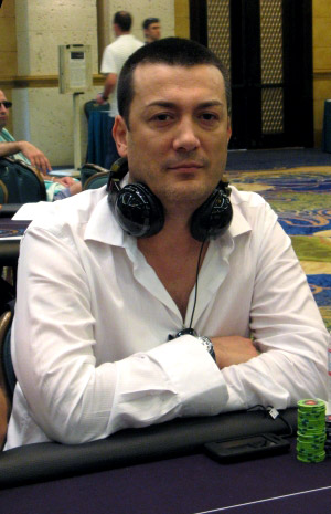 Davide Nughes, stavolta in evidenza ai tavoli