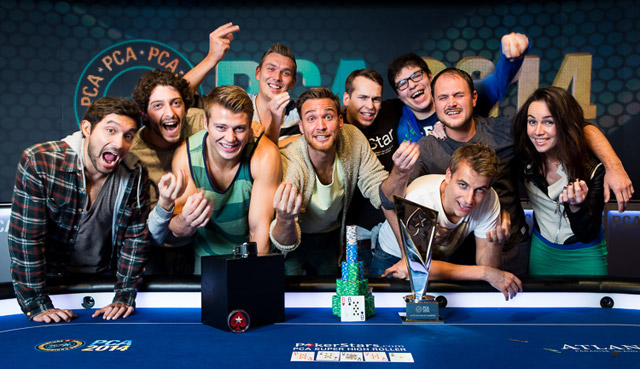 Fabian Quoss dopo il vittorioso SHR alla PCA 2014. Anche lì festa grande con amici e quotisti