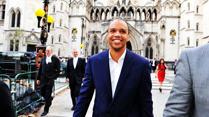 Phil Ivey a Londra prima dell'udienza contro il Crockford Casinò phil-ivey