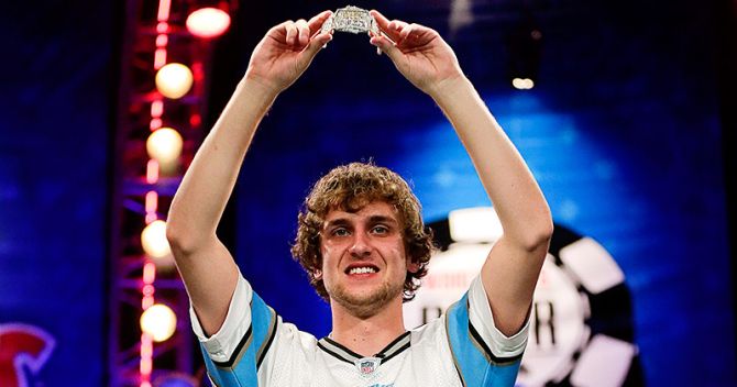 Intanto tra pochi giorni Ryan non sarà più il campione del mondo di poker in carica